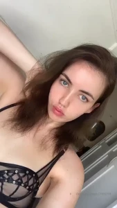 elle [ u17303719 ] Onlyfans leaked video 10142011 on Hotleaks.tv