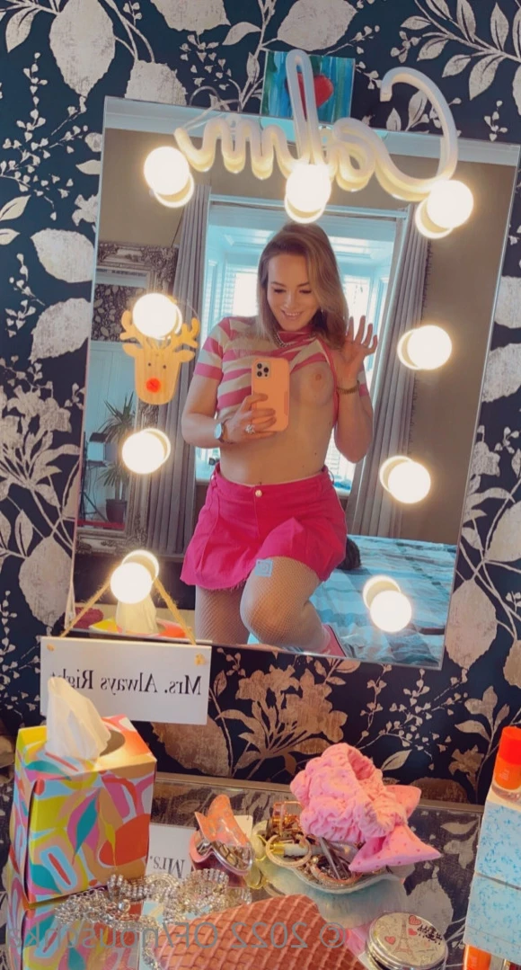 𝗻𝗼𝘂 🇮🇪 [ nouschka ] Onlyfans leaked photo 11927676 on Hotleaks.tv
