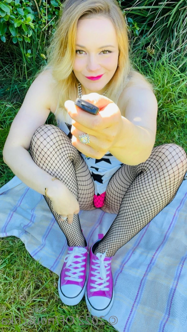 𝗻𝗼𝘂 🇮🇪 [ nouschka ] Onlyfans leaked photo 16234974 on Hotleaks.tv