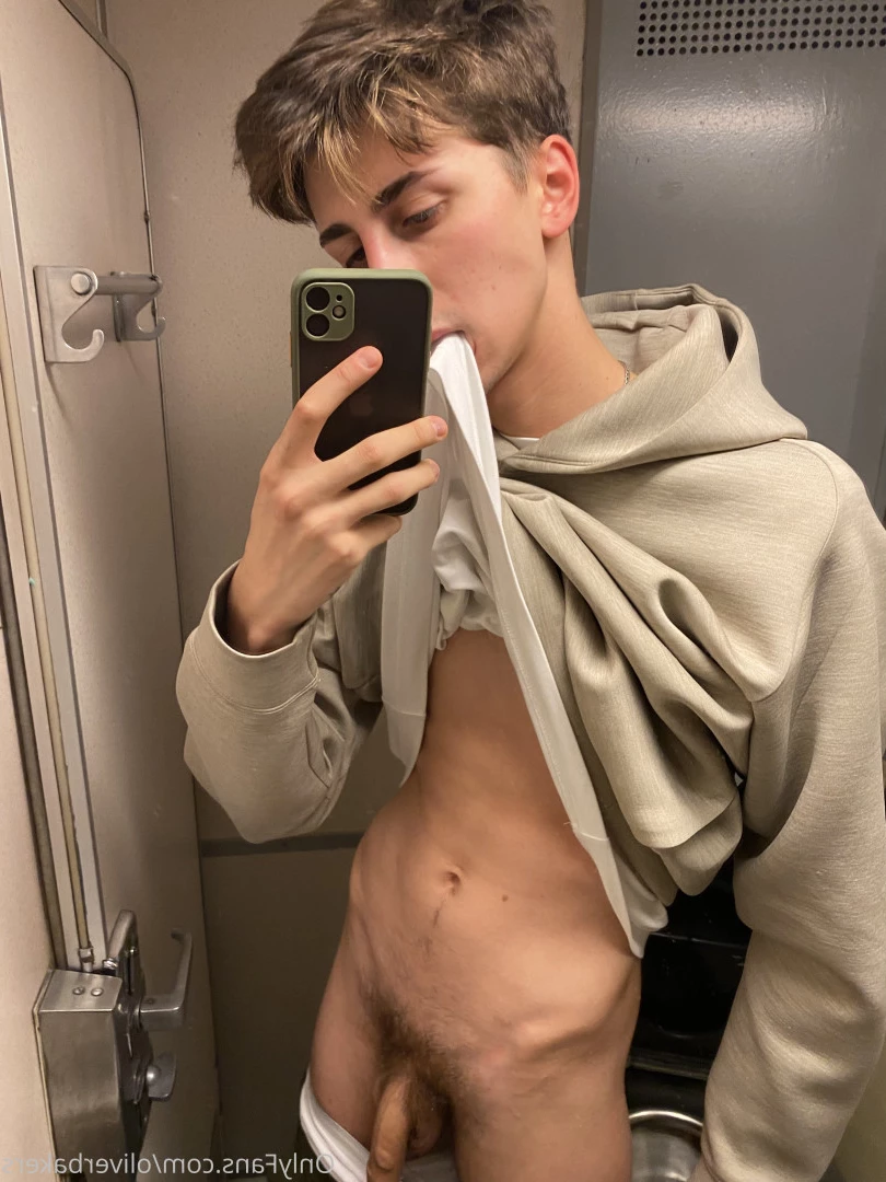 oliverbakers Onlyfans leaked photo 10036983 on Hotleaks.tv