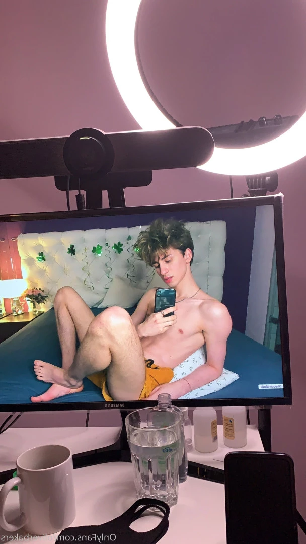 oliverbakers Onlyfans leaked photo 10037328 on Hotleaks.tv