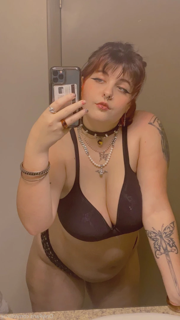 Oli☆彡 [ olixvie ] Onlyfans leaked photo 8137323 on Hotleaks.tv