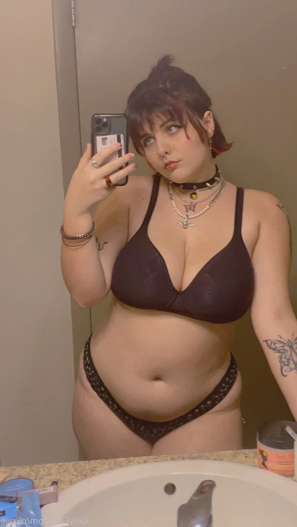 Oli☆彡 [ olixvie ] Onlyfans leaked photo 8141008 on Hotleaks.tv