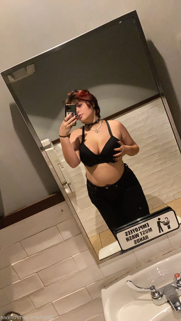 Oli☆彡 [ olixvie ] Onlyfans leaked photo 8141074 on Hotleaks.tv