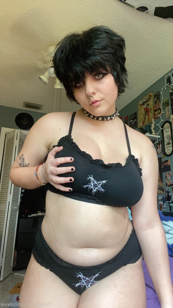 Oli☆彡 [ olixvie ] Onlyfans leaked photo 8145472 on Hotleaks.tv