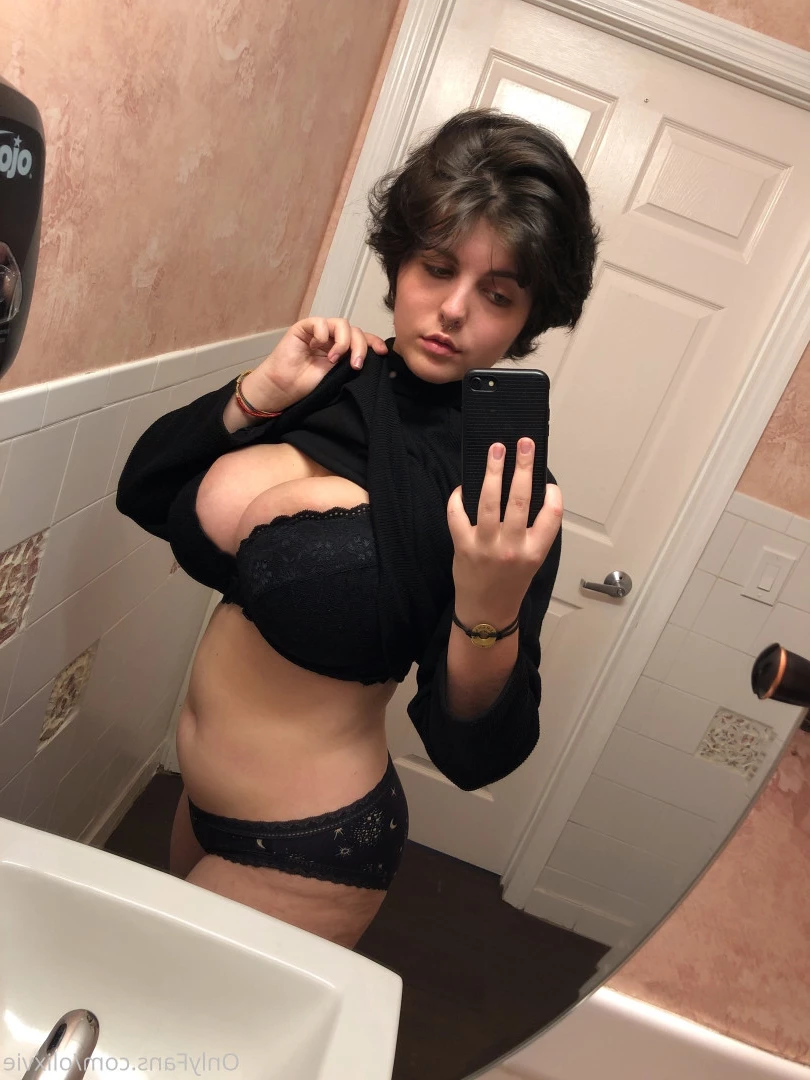 Oli☆彡 [ olixvie ] Onlyfans leaked photo 8146370 on Hotleaks.tv