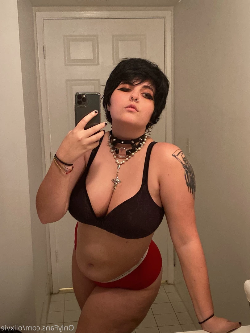 Oli☆彡 [ olixvie ] Onlyfans leaked photo 8147101 on Hotleaks.tv