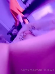 1640395