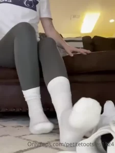petitetootsies1124 Onlyfans leaked video 18179422 on Hotleaks.tv