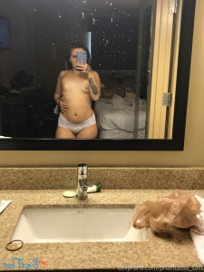 16932929