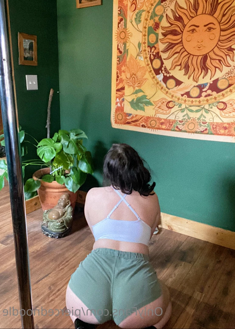 𝔓𝔦𝔢𝔯𝔠𝔢𝔡𝔑𝔬𝔬𝔡𝔩𝔢 🍜 [ piercednoodle ] Onlyfans leaked photo 8126986 on Hotleaks.tv