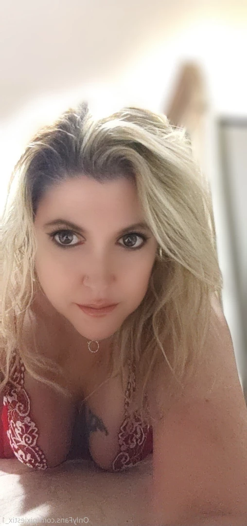 Pixie [ pixiestix_1 ] Onlyfans leaked photo 8310623 on Hotleaks.tv