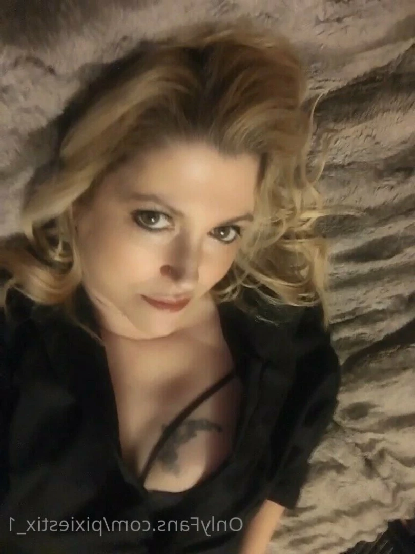 Pixie [ pixiestix_1 ] Onlyfans leaked photo 8311805 on Hotleaks.tv