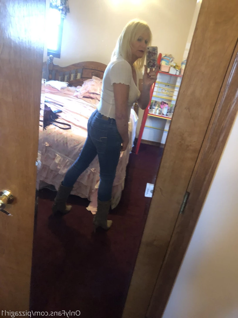 pizzagirl1 Onlyfans leaked photo 9884638 on Hotleaks.tv