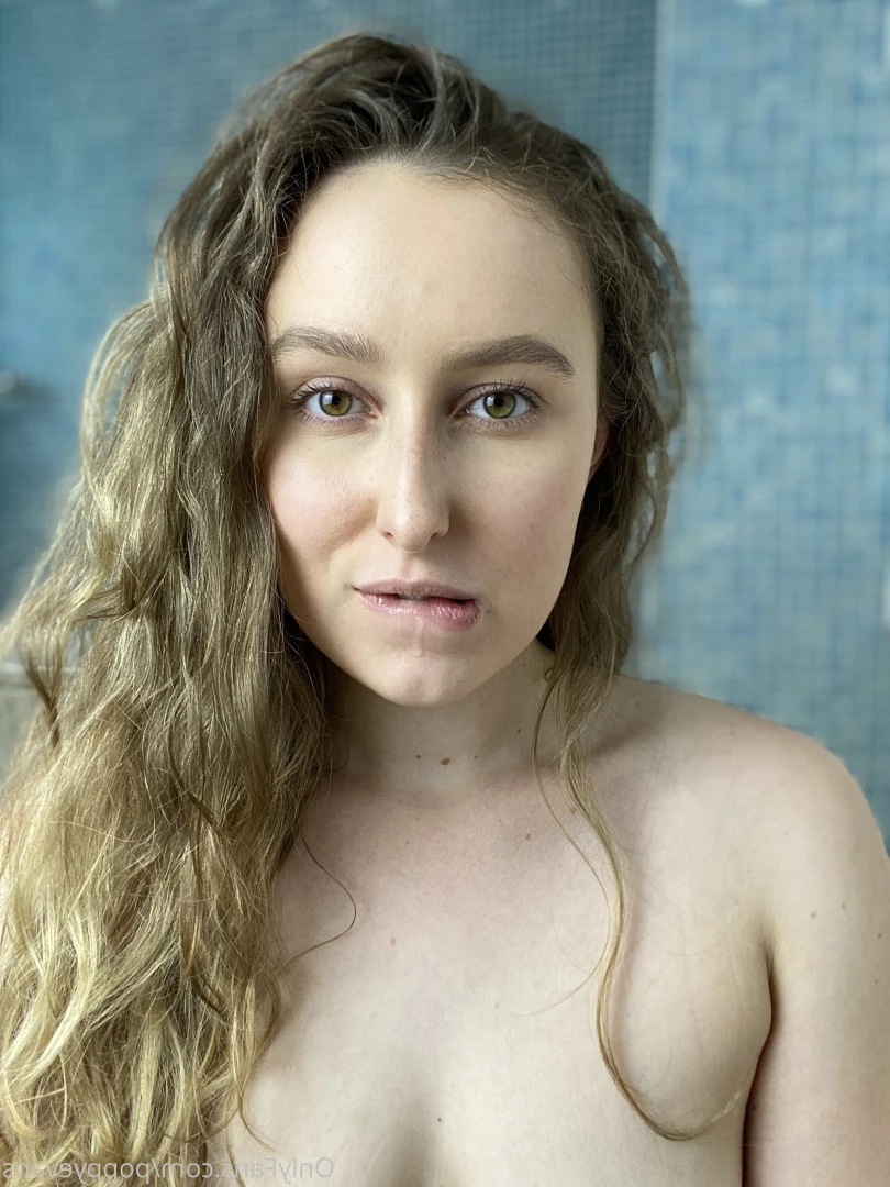 𝐏𝐎𝐏𝐏𝐘 𝐄𝐕𝐀𝐍𝐒 😈𝐓𝐇𝐑𝐄𝐄𝐒𝐎𝐌𝐄 𝐐𝐔𝐄𝐄𝐍 [ poppyevans ] Onlyfans leaked photo 8277197 on Hotleaks.tv