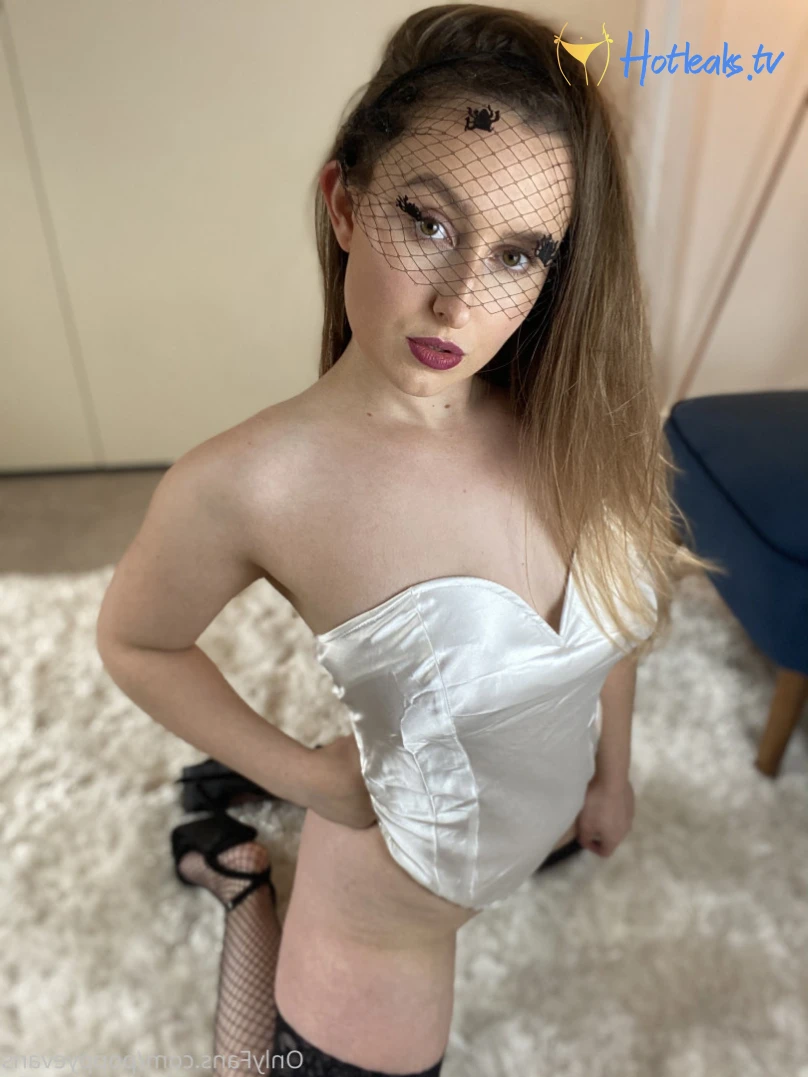 𝐏𝐎𝐏𝐏𝐘 𝐄𝐕𝐀𝐍𝐒 😈𝐓𝐇𝐑𝐄𝐄𝐒𝐎𝐌𝐄 𝐐𝐔𝐄𝐄𝐍 [ poppyevans ] Onlyfans leaked photo 8299927 on Hotleaks.tv