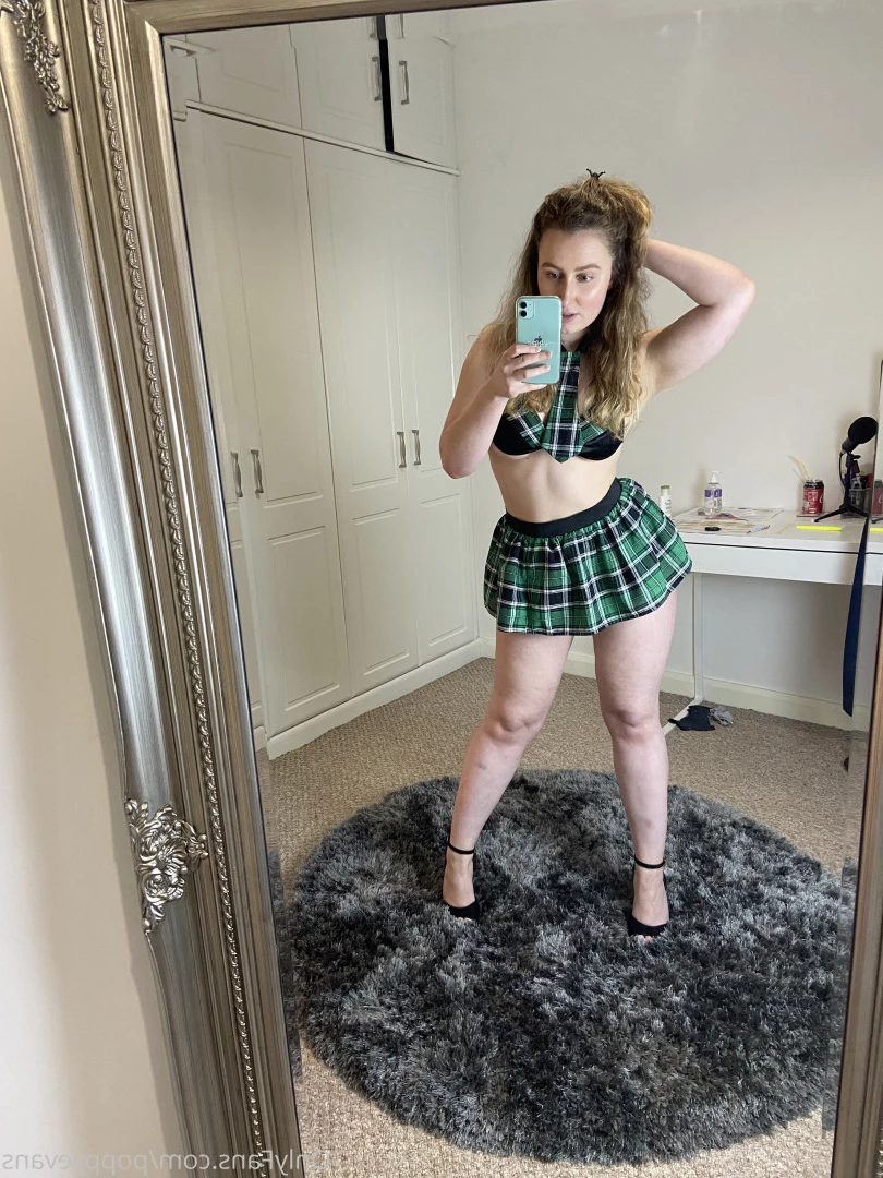 𝐏𝐎𝐏𝐏𝐘 𝐄𝐕𝐀𝐍𝐒 😈𝐓𝐇𝐑𝐄𝐄𝐒𝐎𝐌𝐄 𝐐𝐔𝐄𝐄𝐍 [ poppyevans ] Onlyfans leaked photo 8306375 on Hotleaks.tv