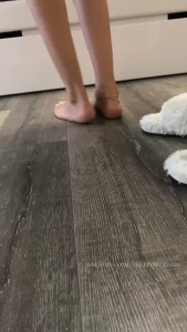 10090304