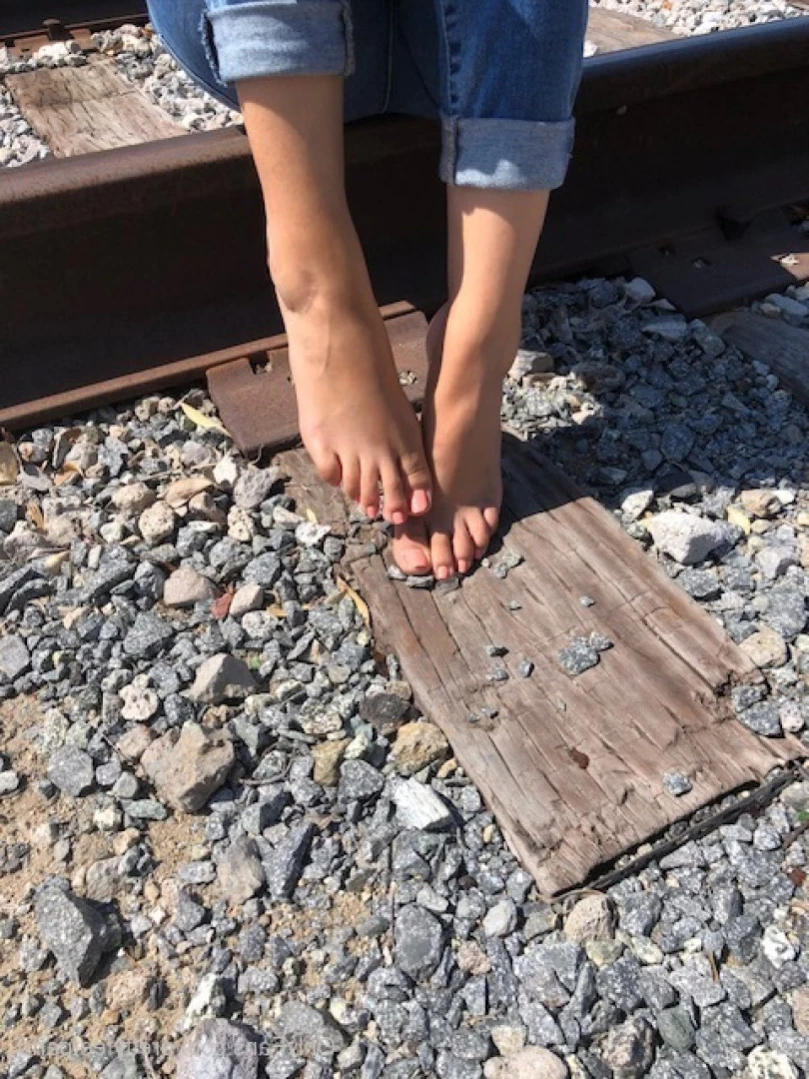 Goddess Paris [ prettyfeetparis ] Onlyfans leaked photo 13896993 on Hotleaks.tv