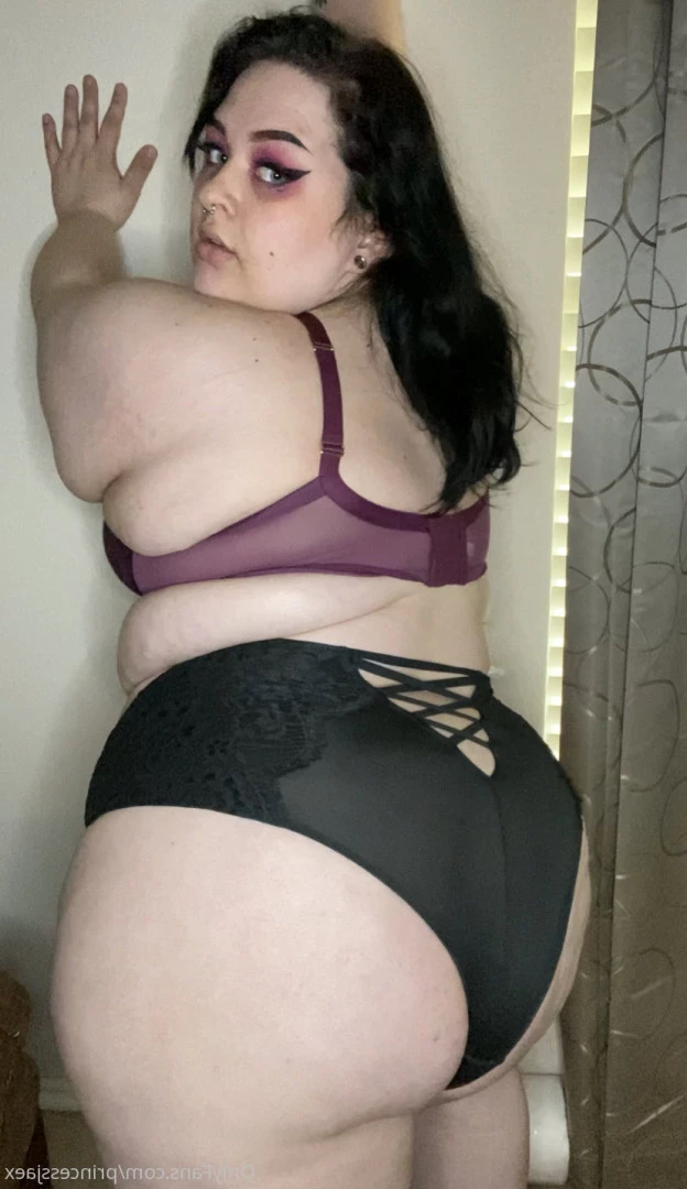 𝙅𝙖𝙚 𝘿𝙖𝙧𝙡𝙞𝙣𝙜 🖤✨ [ princessjaex ] Onlyfans leaked photo 10018292 on Hotleaks.tv