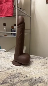 10078565