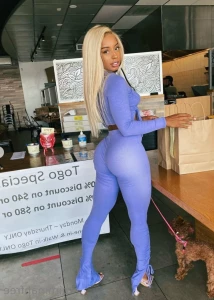 8423554