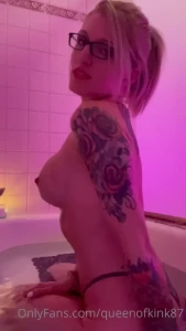 The Submissive Next Door [ queenofkink87 ] Onlyfans leaked video 10070639 on Hotleaks.tv