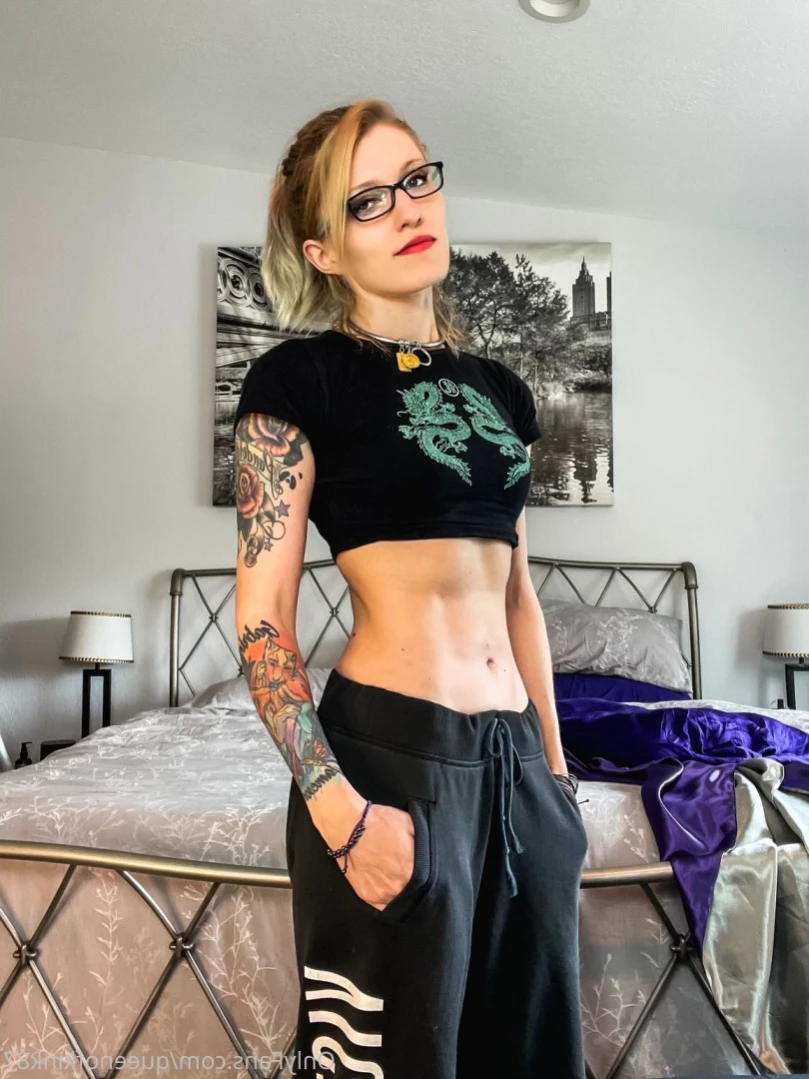 The Submissive Next Door [ queenofkink87 ] Onlyfans leaked photo 12275842 on Hotleaks.tv