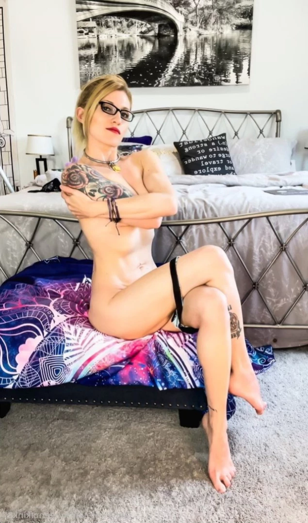 The Submissive Next Door [ queenofkink87 ] Onlyfans leaked photo 13350542 on Hotleaks.tv