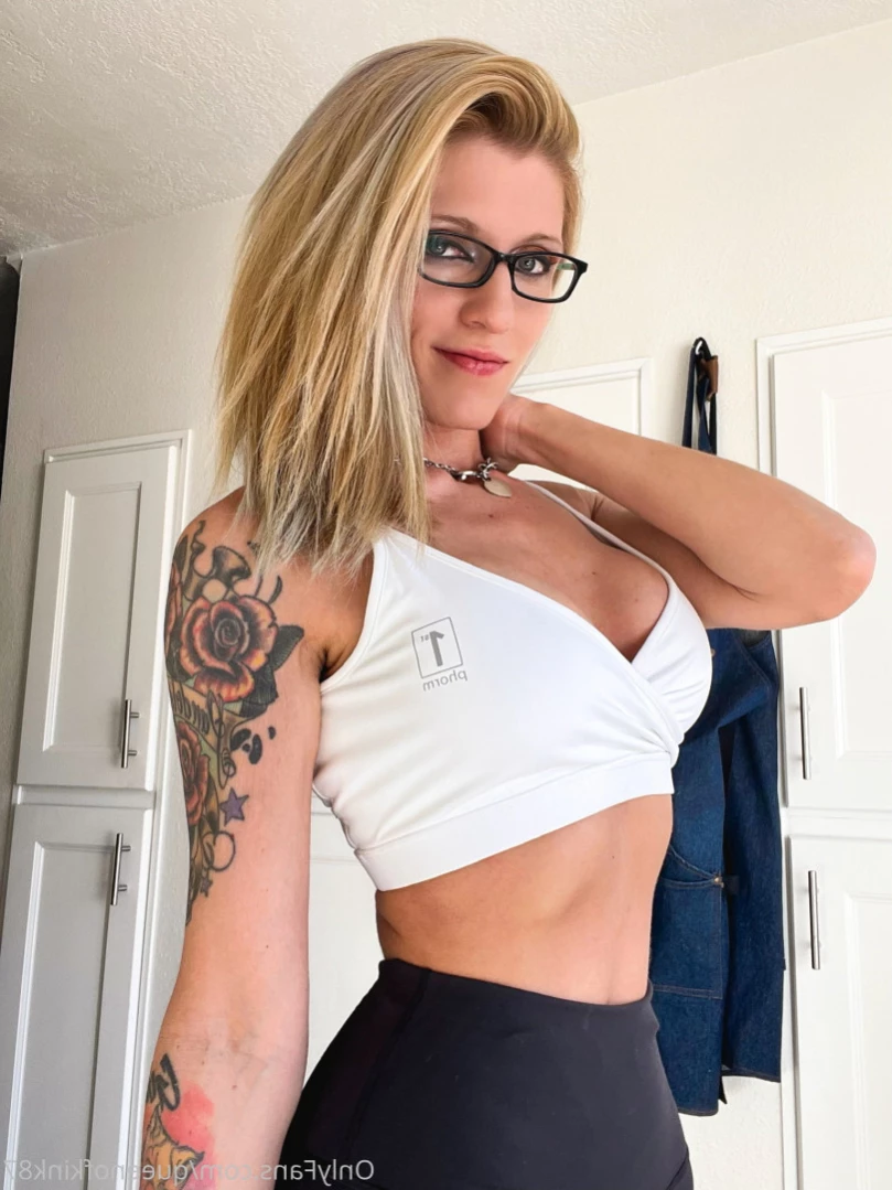 The Submissive Next Door [ queenofkink87 ] Onlyfans leaked photo 13998076 on Hotleaks.tv