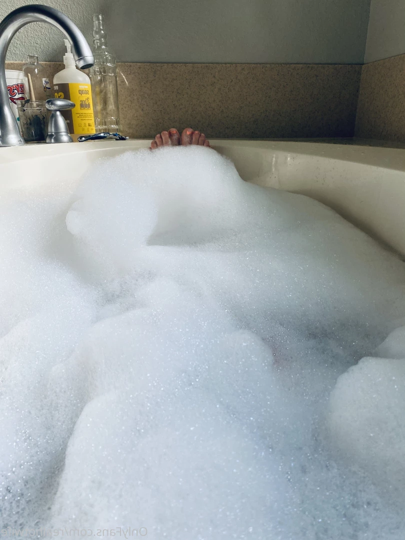 realhotwife Onlyfans leaked photo 10137118 on Hotleaks.tv