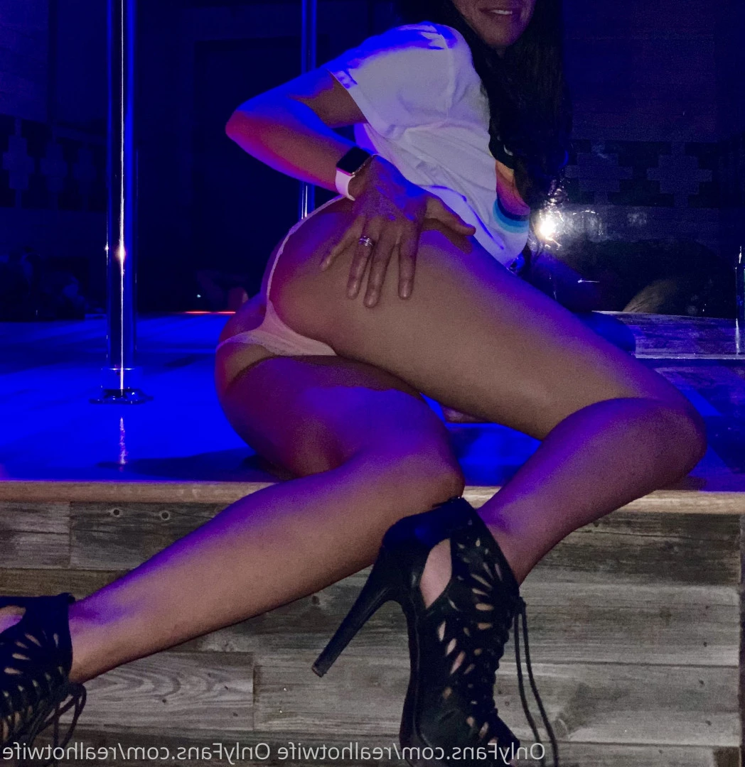 realhotwife Onlyfans leaked photo 10137831 on Hotleaks.tv