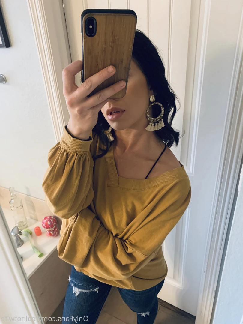 realhotwife Onlyfans leaked photo 10139391 on Hotleaks.tv