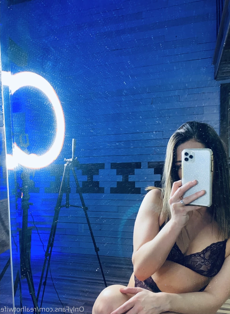 realhotwife Onlyfans leaked photo 10141437 on Hotleaks.tv