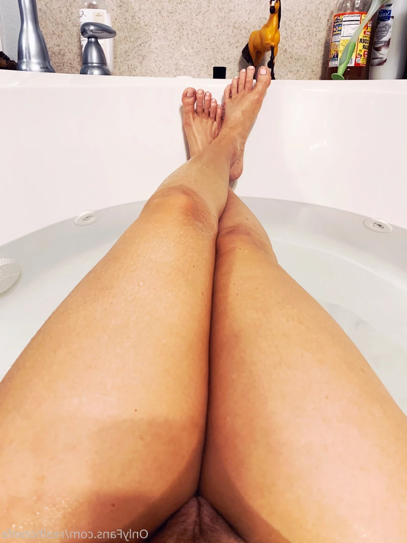 realhotwife Onlyfans leaked photo 10145536 on Hotleaks.tv