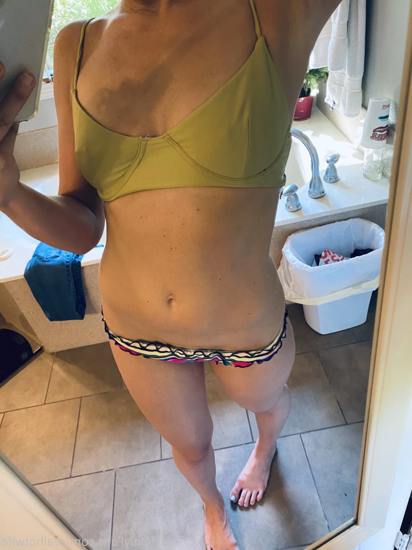 realhotwife Onlyfans leaked photo 10146498 on Hotleaks.tv