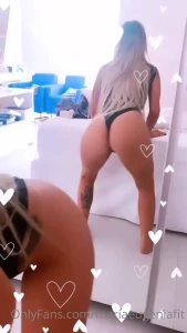 1640747