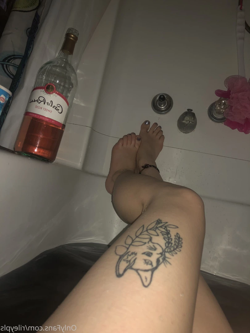 Riley Caacrinolaas [ rileypls ] Onlyfans leaked photo 10154998 on Hotleaks.tv