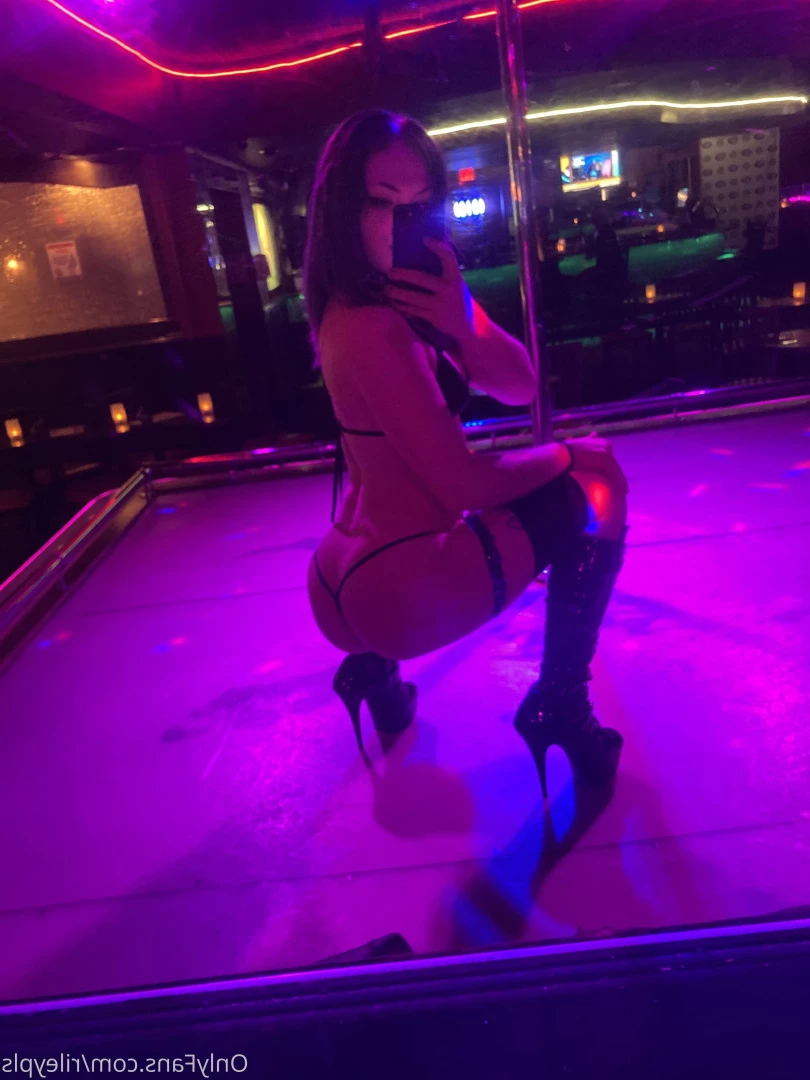 Riley Caacrinolaas [ rileypls ] Onlyfans leaked photo 10155081 on Hotleaks.tv