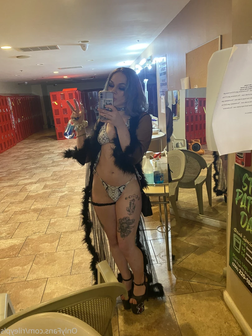 Riley Caacrinolaas [ rileypls ] Onlyfans leaked photo 10155114 on Hotleaks.tv