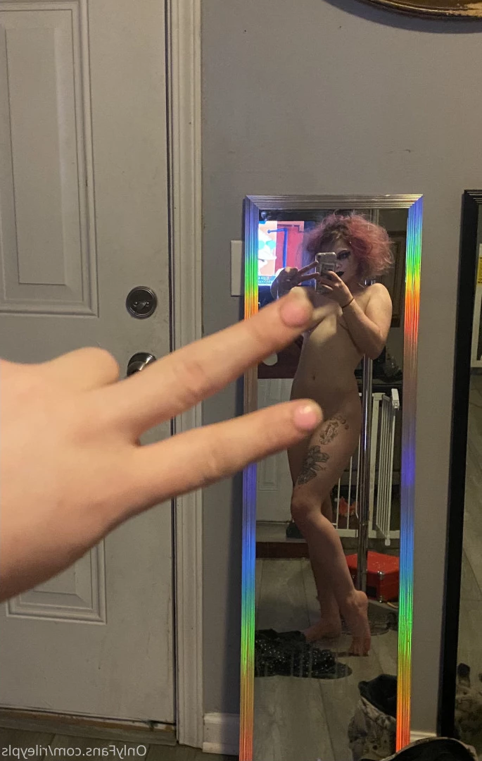 Riley Caacrinolaas [ rileypls ] Onlyfans leaked photo 10155163 on Hotleaks.tv