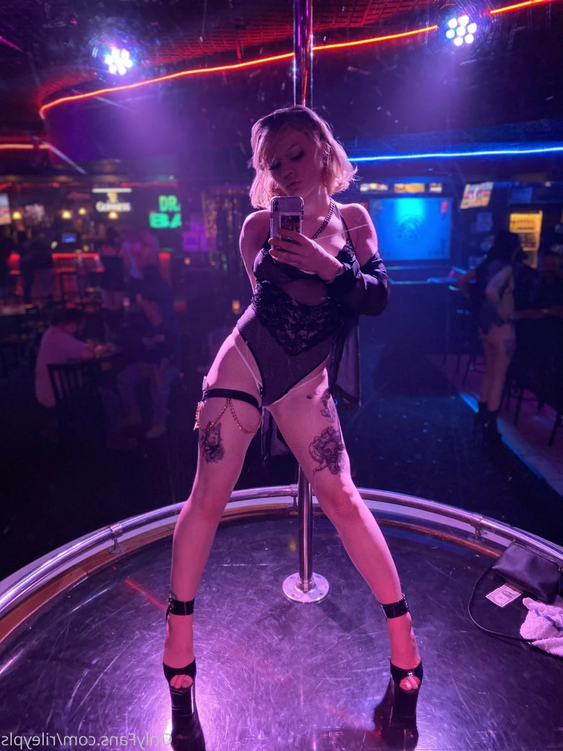 Riley Caacrinolaas [ rileypls ] Onlyfans leaked photo 10155408 on Hotleaks.tv