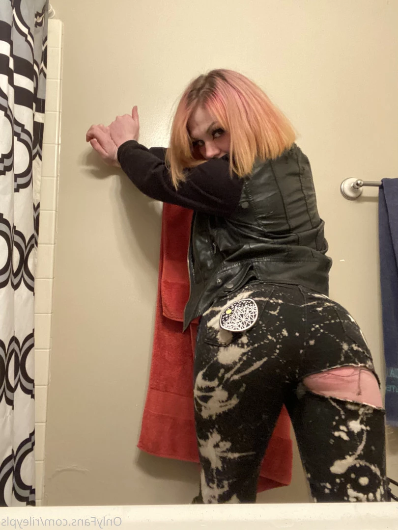 Riley Caacrinolaas [ rileypls ] Onlyfans leaked photo 10155469 on Hotleaks.tv