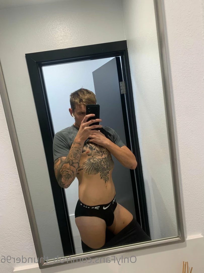 Rob [ rob_thunder96 ] Onlyfans leaked photo 9679952 on Hotleaks.tv