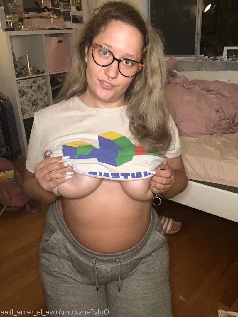 🌹𝓡𝓸𝓼𝓮 🌹 FULL VIDEOS ON WALL [ rose_la_reine_vip ] Onlyfans leaked photo 10142799 on Hotleaks.tv
