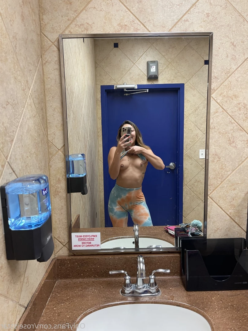 🌹Rose Isstar⭐️ [ roseisstar ] Onlyfans leaked photo 8313686 on Hotleaks.tv