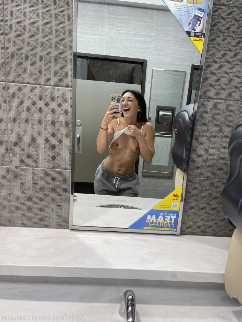 🌹Rose Isstar⭐️ [ roseisstar ] Onlyfans leaked photo 8317356 on Hotleaks.tv