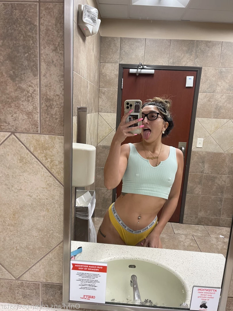 🌹Rose Isstar⭐️ [ roseisstar ] Onlyfans leaked photo 8317880 on Hotleaks.tv