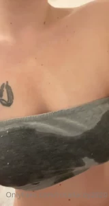10038471