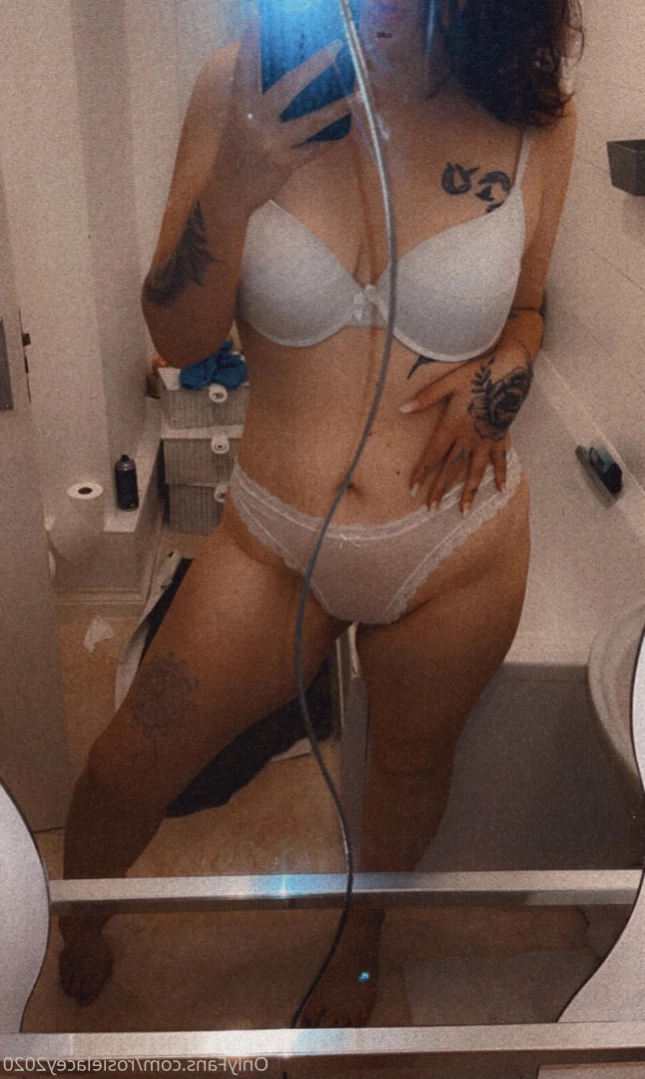 Rosie [ rosielacey2020 ] Onlyfans leaked photo 15789939 on Hotleaks.tv